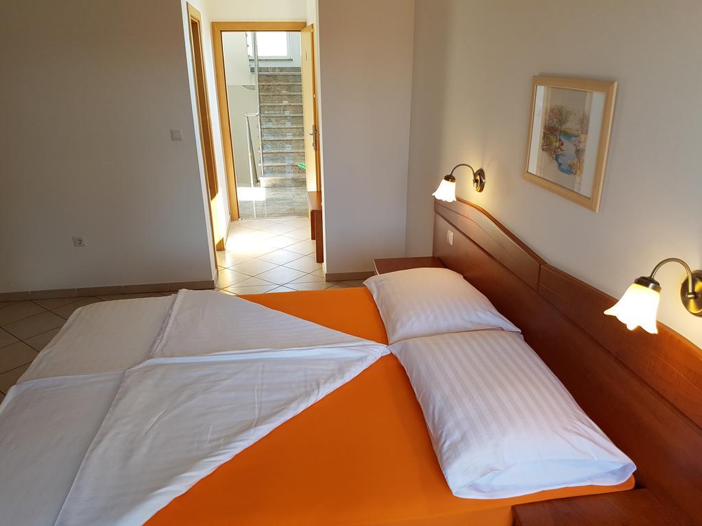 Guesthouse Villa Adria Малинська Екстер'єр фото