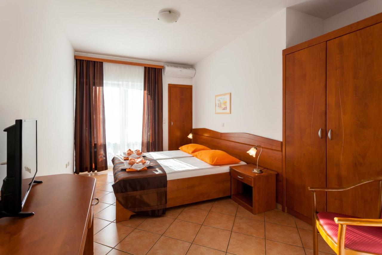 Guesthouse Villa Adria Малинська Екстер'єр фото
